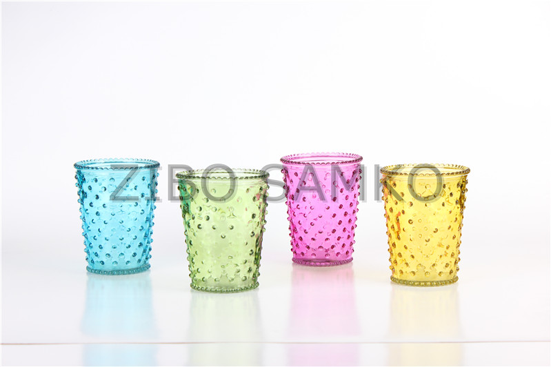 Glass vase with color spraying