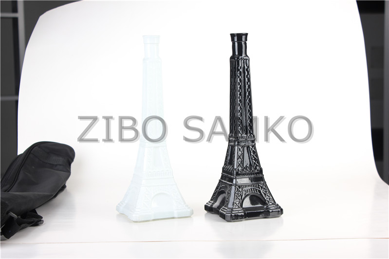 Eiffel tower shape glass vase