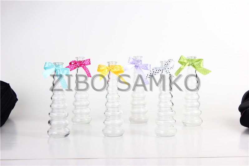 Glass vase with color spraying