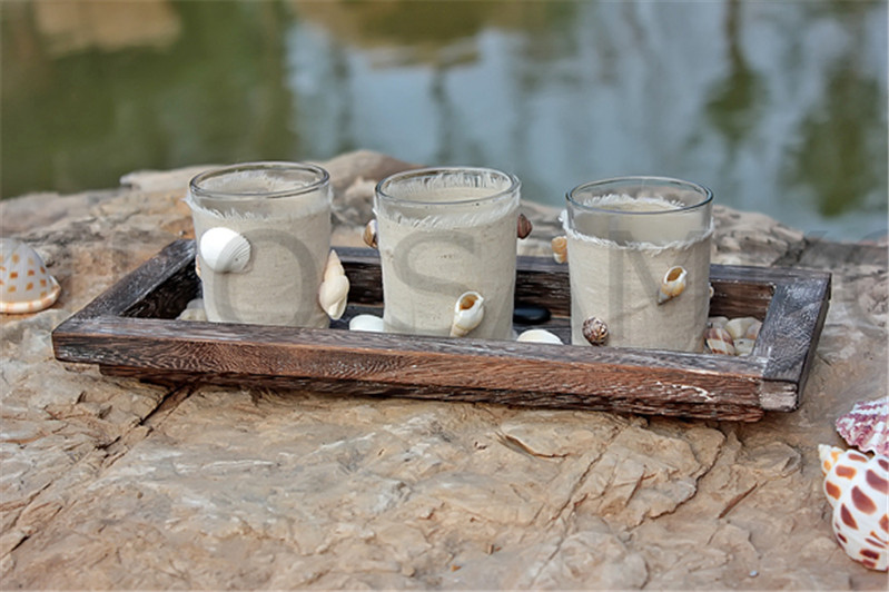 Glass candle holder set with wooden base