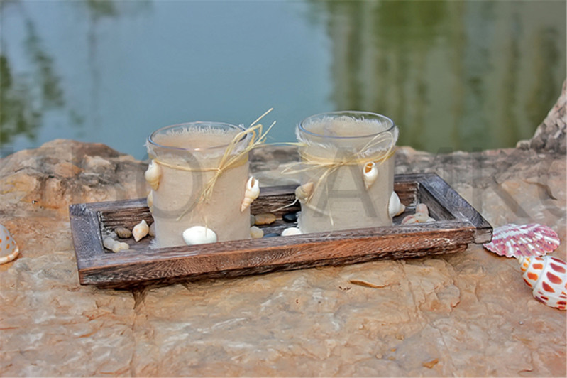 Votive holder set with wooden base